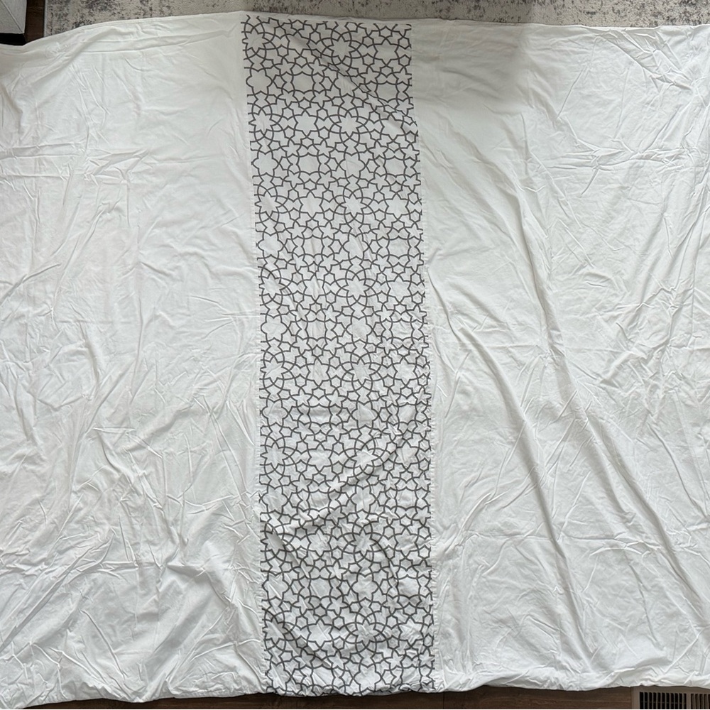 West Elm King Duvet + 2 Euro shams - Picture 4 of 7
